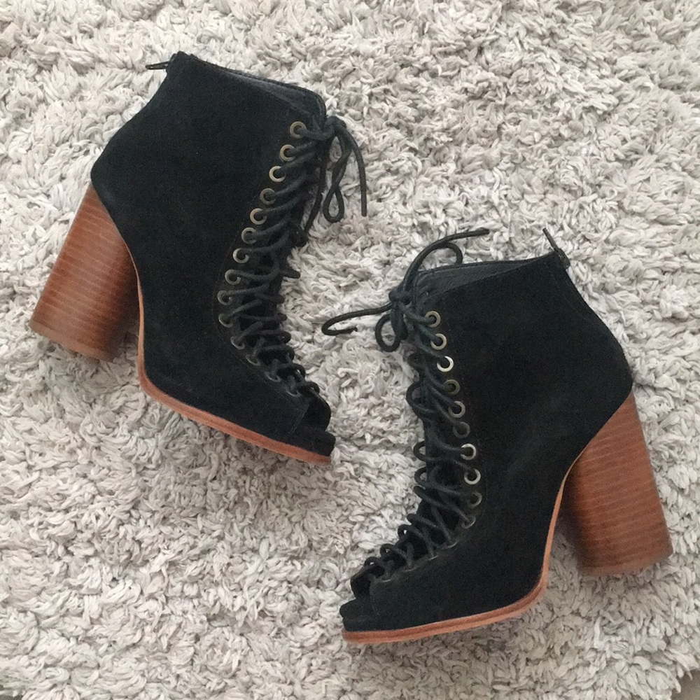 WORN ONCE Jeffrey Campbell lace up heels